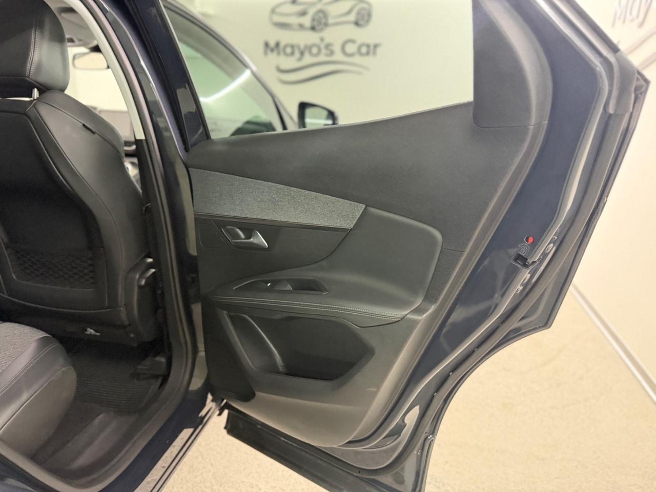 PEUGEOT 3008 CAMBIO AUTOMATICO (anno 2020)