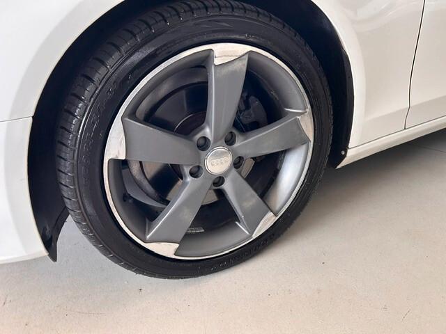 Audi A4 Avant 2.0 TDI 177CV mult. Business
