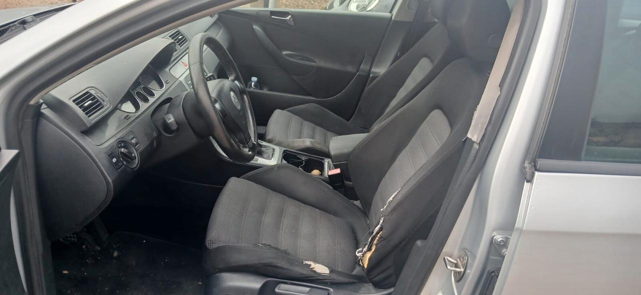 Volkswagen Passat 2.0 TDI SW Highline - 2007