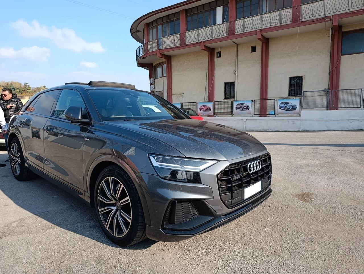 Audi Q8 50 TDI 286 CV quattro tiptronic Sport
