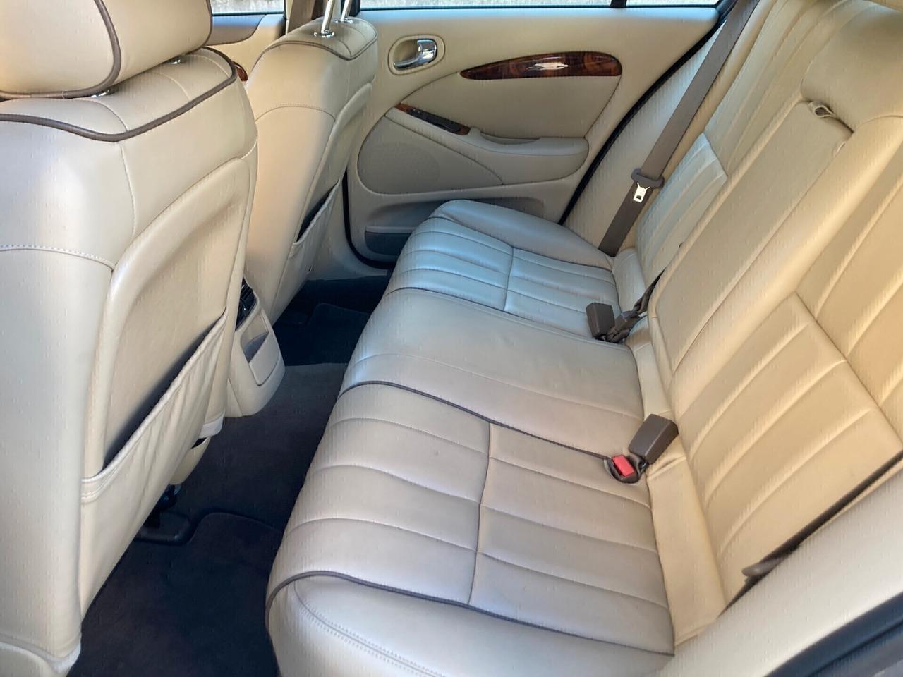 Jaguar S-Type 2.7 diesel V6 Executive automatica