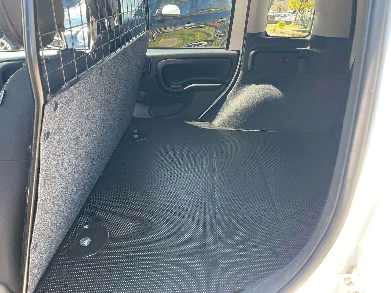 Fiat Panda 1.0 S&S Hybrid Van 2 posti