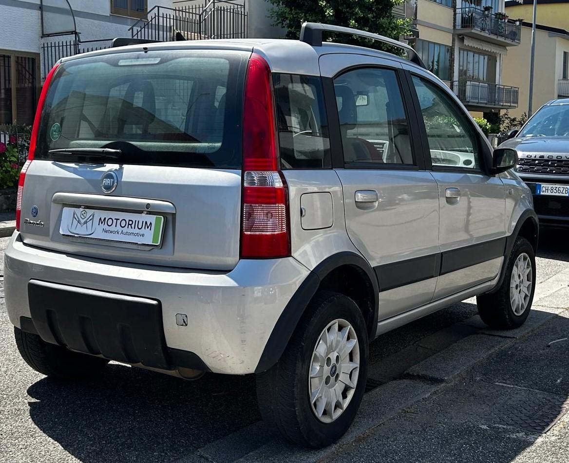 Fiat Panda 4x4 1.2cc climbing