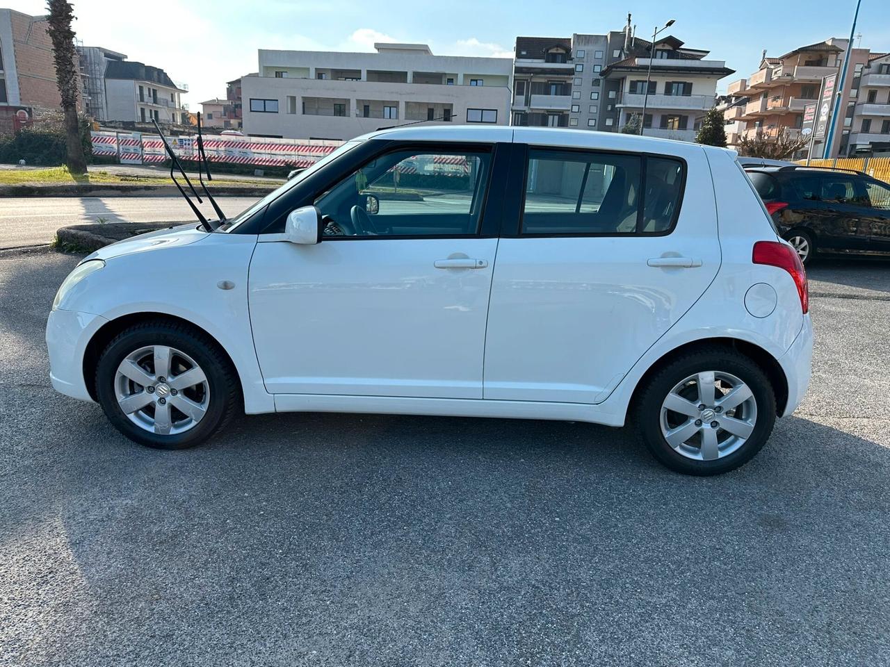 SUZUKI SWIFT GL 5-PORTE 1.3BENZINA 92CV