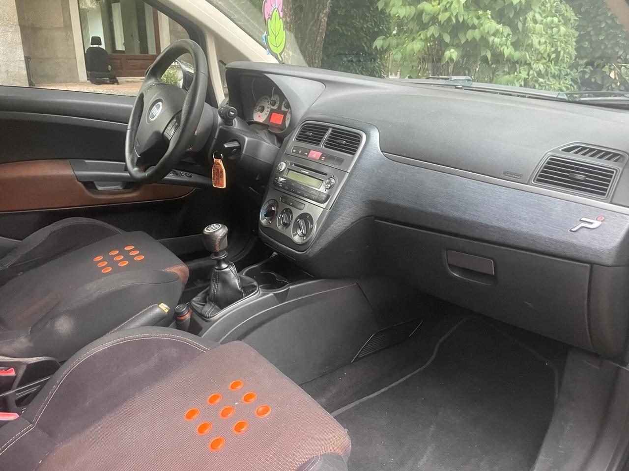 FIAT GRANDE PUNTO 1.9 MJT 130CV 6M - ADATTA A NEOPATENTATI
