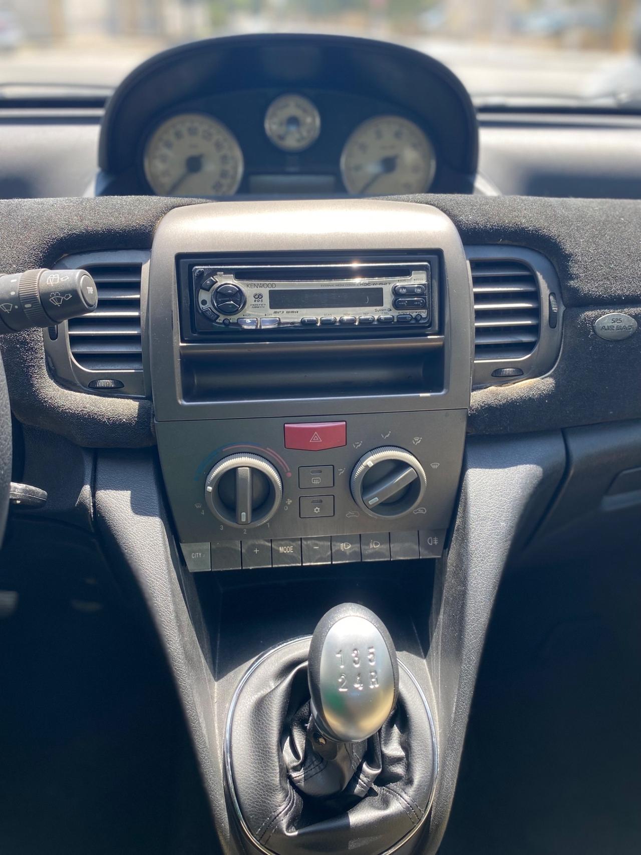 Lancia Ypsilon 1.2 Argento 44 kw