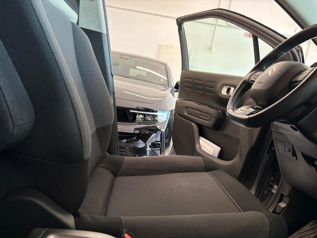 Citroen C3 Aircross SHINE PureTech 130 EAT6 UNICO PR.