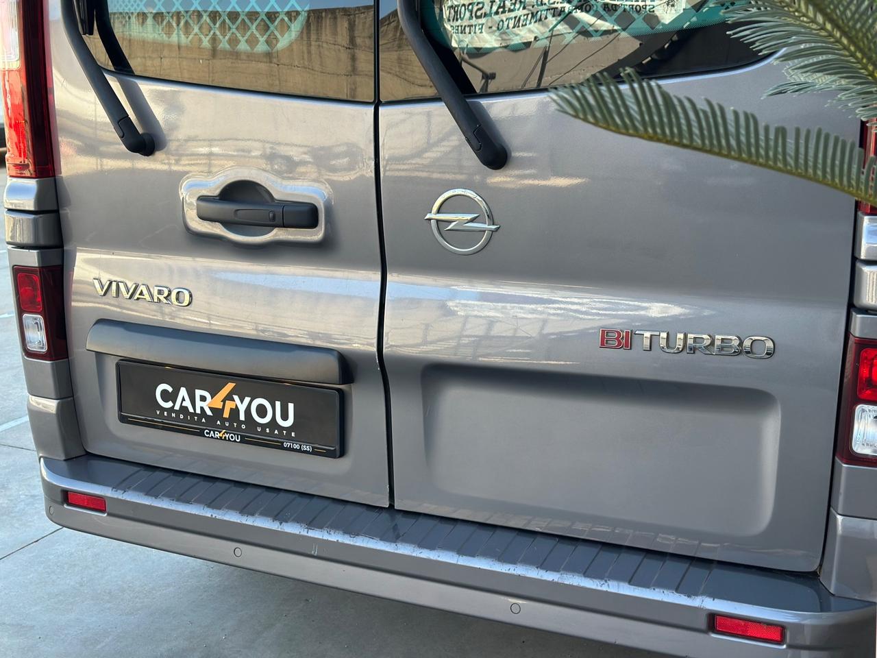 Opel Vivaro BiTurbo 6 Posti