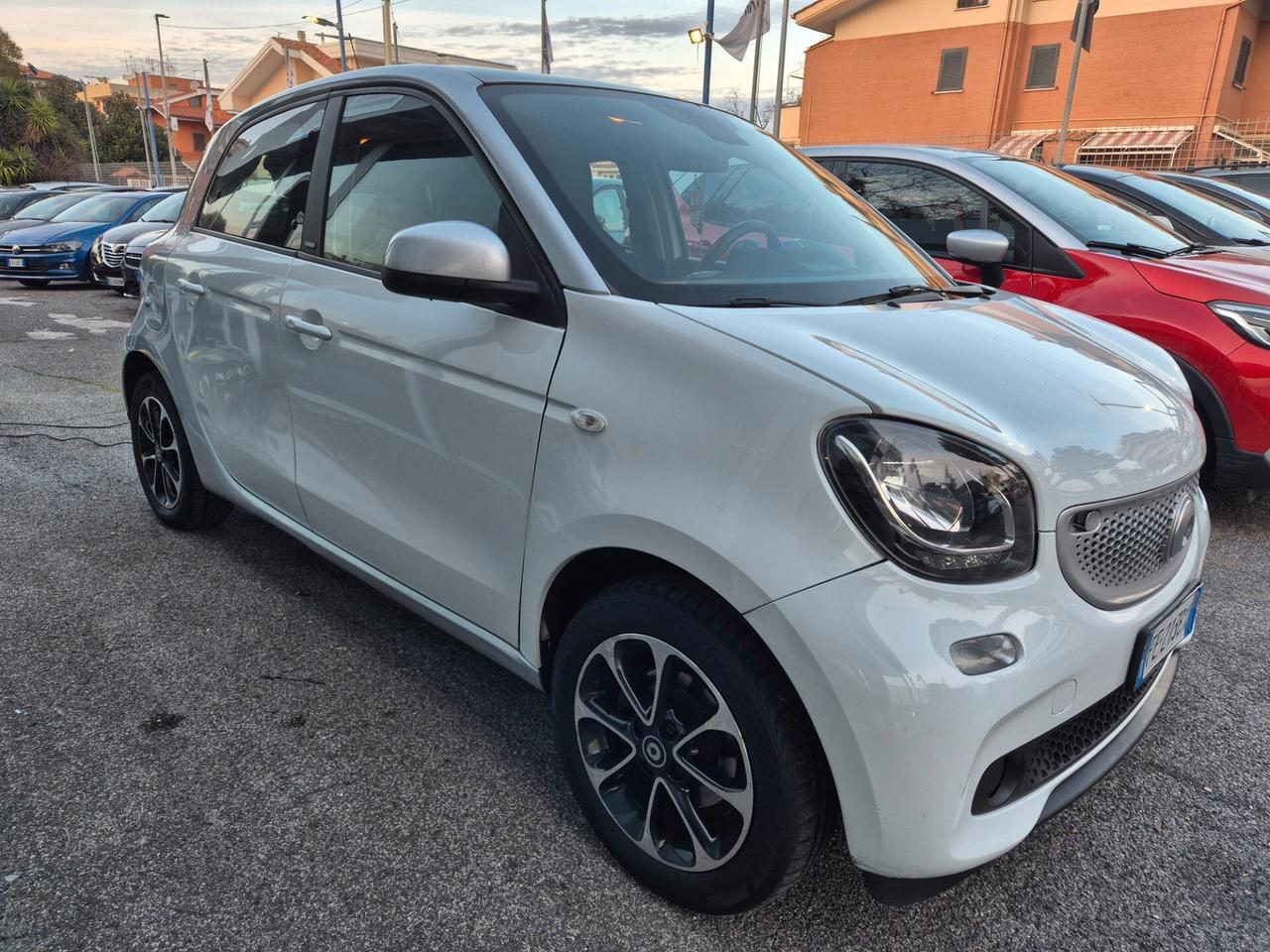Smart ForFour 70 1.0 twinamic Youngster