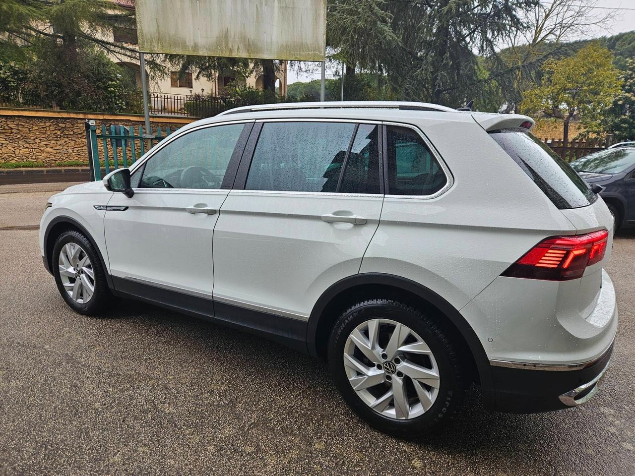 Volkswagen Tiguan 2.0 TDI 150 CV SCR DSG Elegance