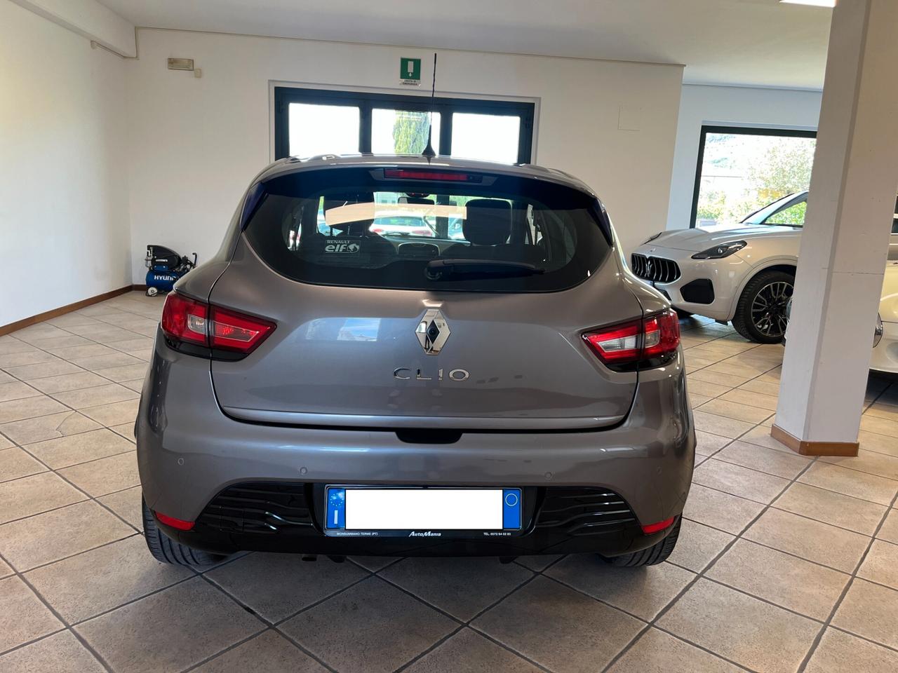 Renault Clio 1.2 75CV 5 porte COSTUME NATIONAL