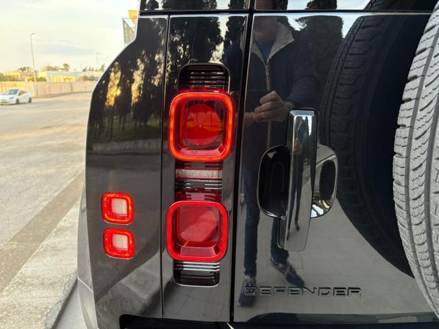 LAND ROVER Defender 90 3.0D I6 200 CV AWD Auto ''TOTAL BLACK''