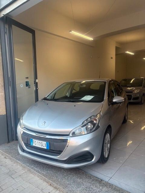 Peugeot 208 BlueHDi 75 5 porte Allure