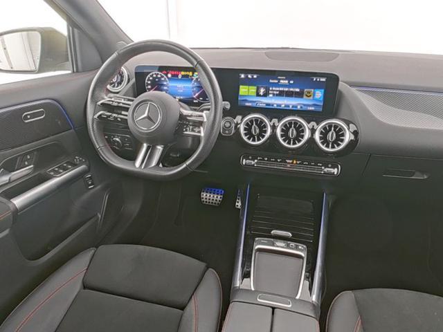 MERCEDES-BENZ GLA 180 Automatic AMG Line Advanced Plus