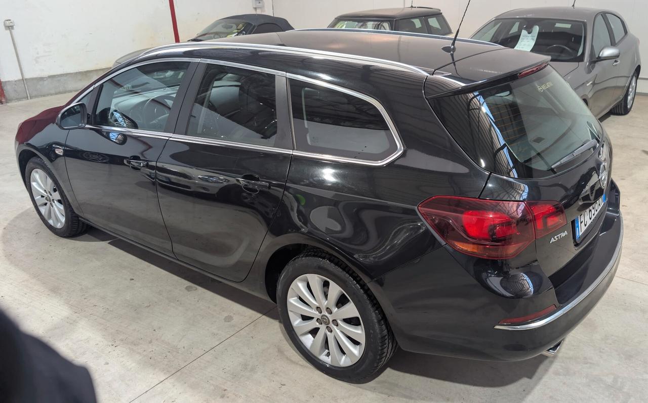 Opel Astra 1.4 Turbo 140CV Sports Tourer GPL Tech Cosmo