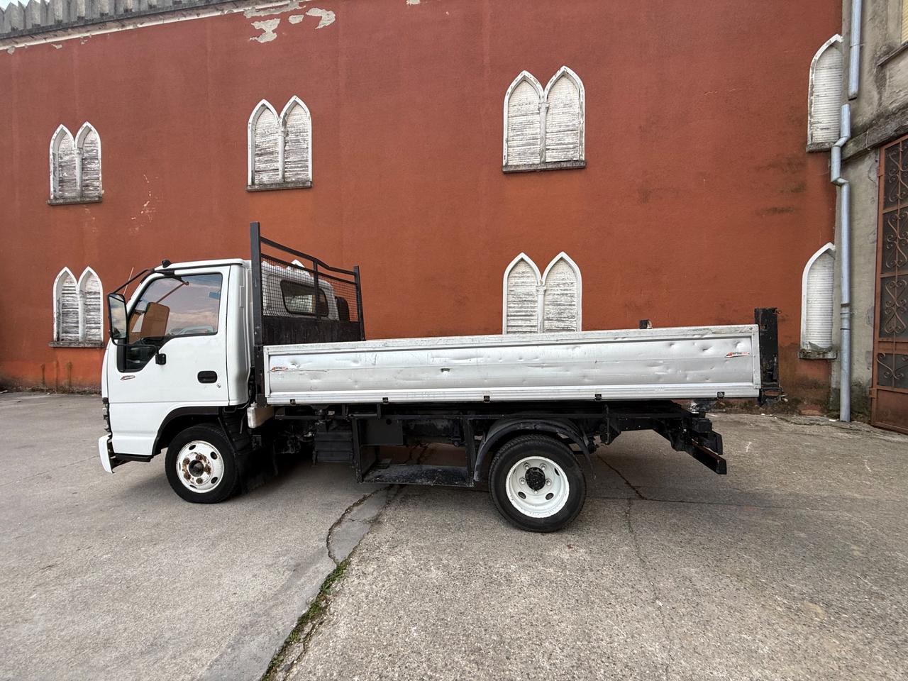 Isuzu