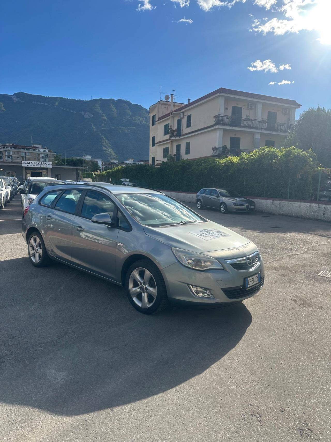 Opel Astra 1.4 100CV Sports Tourer Cosmo