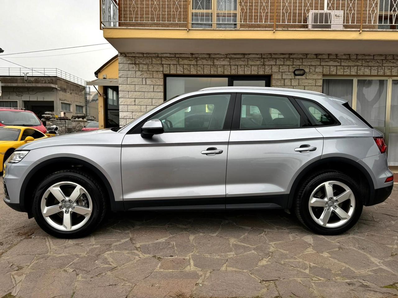 Audi Q5 35 TDI quattro S tronic Business