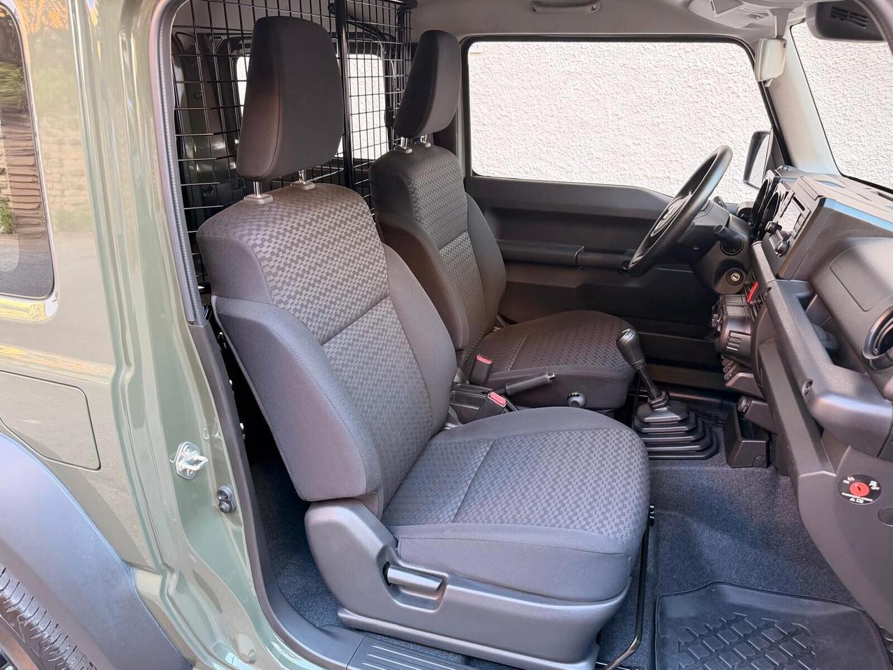 Suzuki Jimny 1.5 5MT ALLGRIP PRO (N1), Pari al Nuovo, Da € 485,00/mese
