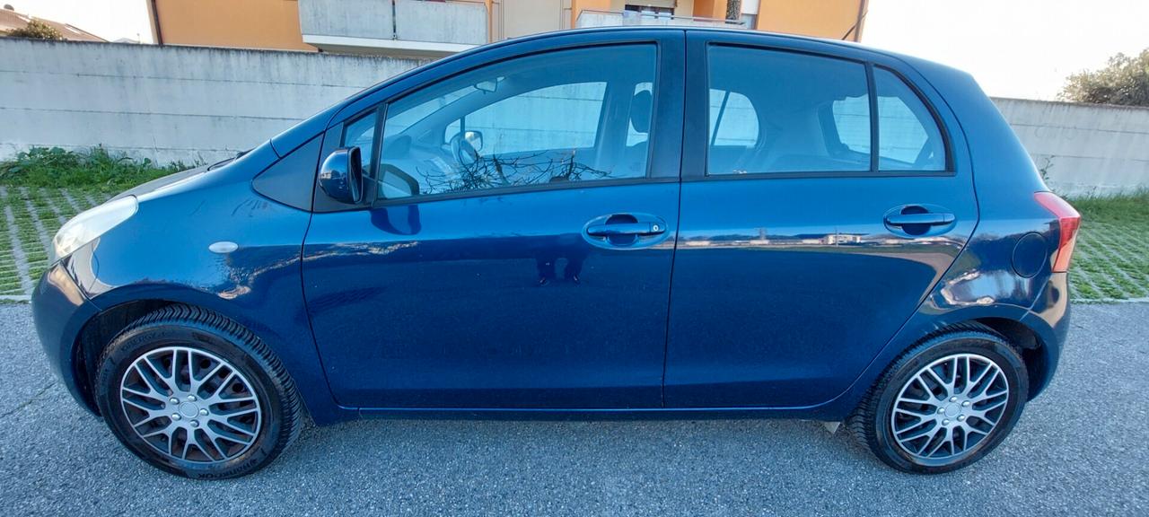 YARIS 1,0 BENZINA/GPL SCADENZA BOMBOLE NEL 2033 GOMME NUOVE IMPECCABILE