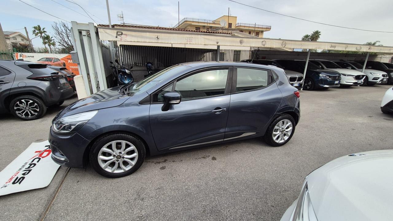 Renault Clio TCe 12V 90 CV GPL 5 porte Moschino Life