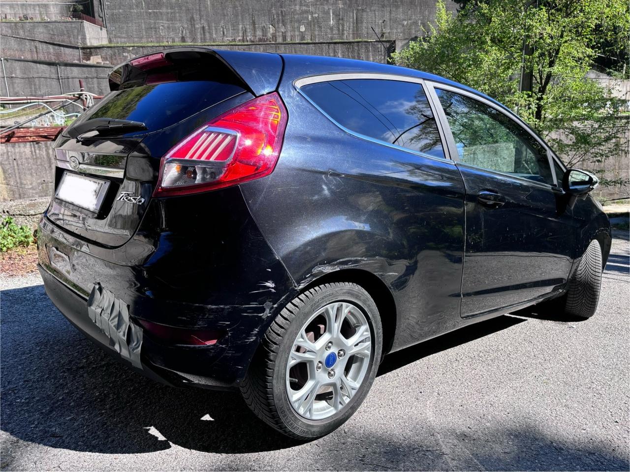 Ford Fiesta 1.0 EcoBoost 100CV 3 porte Black & White Edition