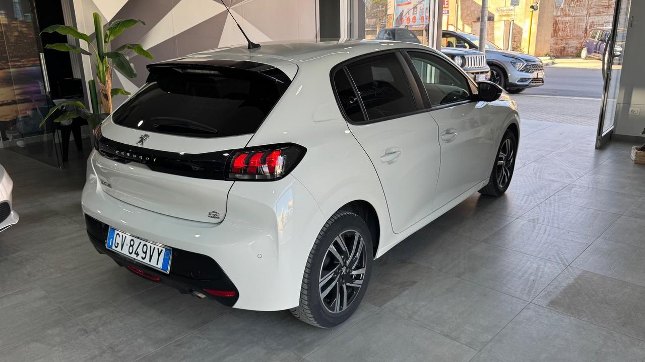 Peugeot 208 PureTech 75 Allure-64.000 km