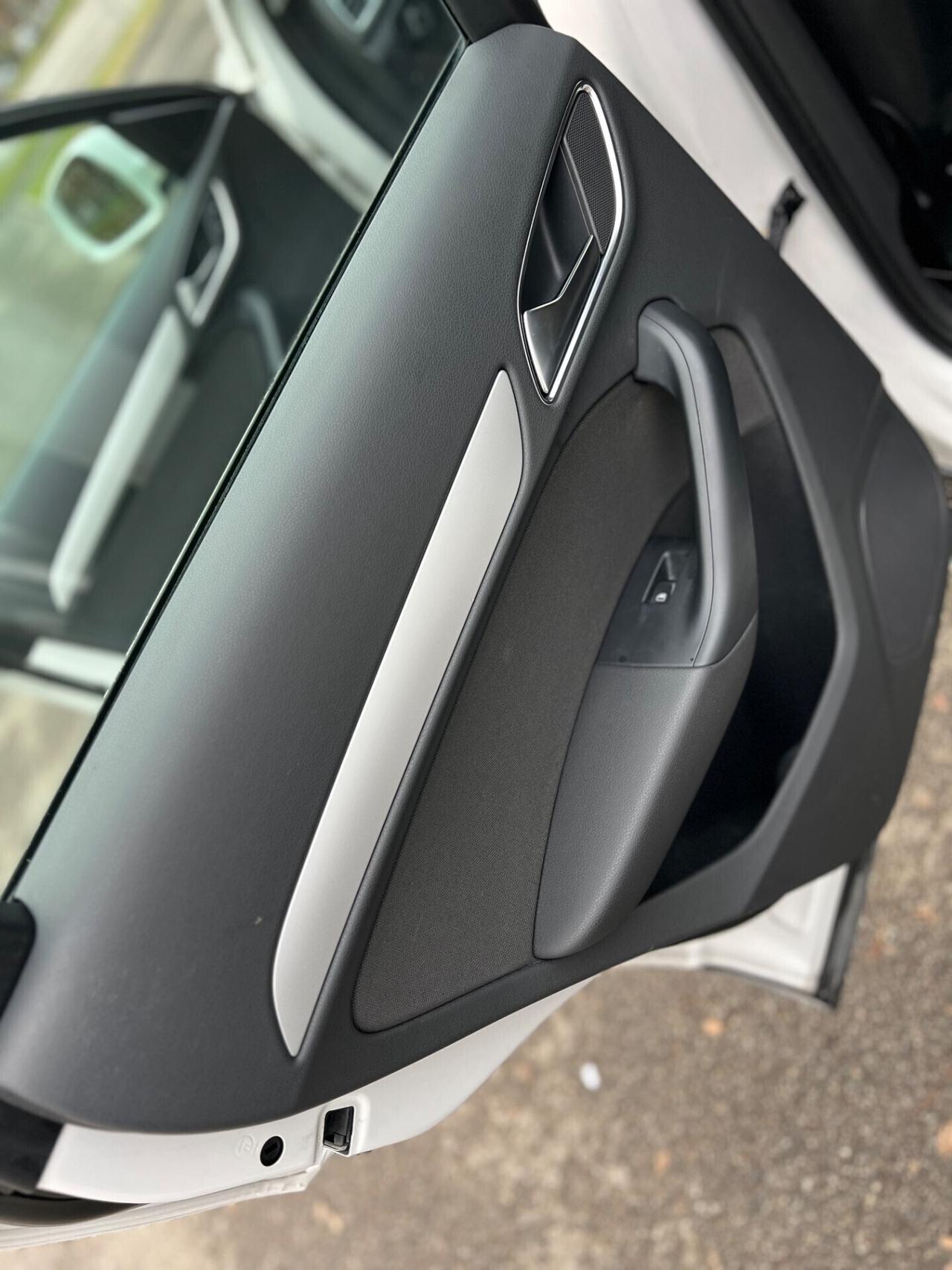 Audi Q3 2.0 TDI 150 CV quattro S tronic Sport