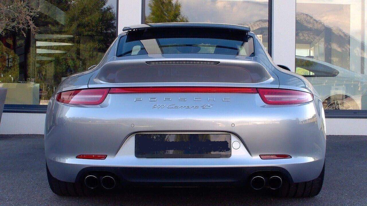 Porsche 911 3.8 Carrera 4S Coupé