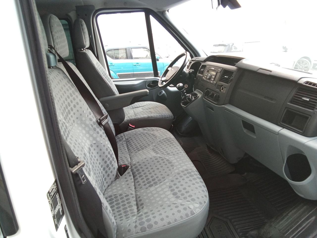 FORD TRANSIT 2.2 TDCI TREND 9 POSTI – 120.000 KM – GANCIO TRAINO – GARANZIA – PARI AL NUOVO