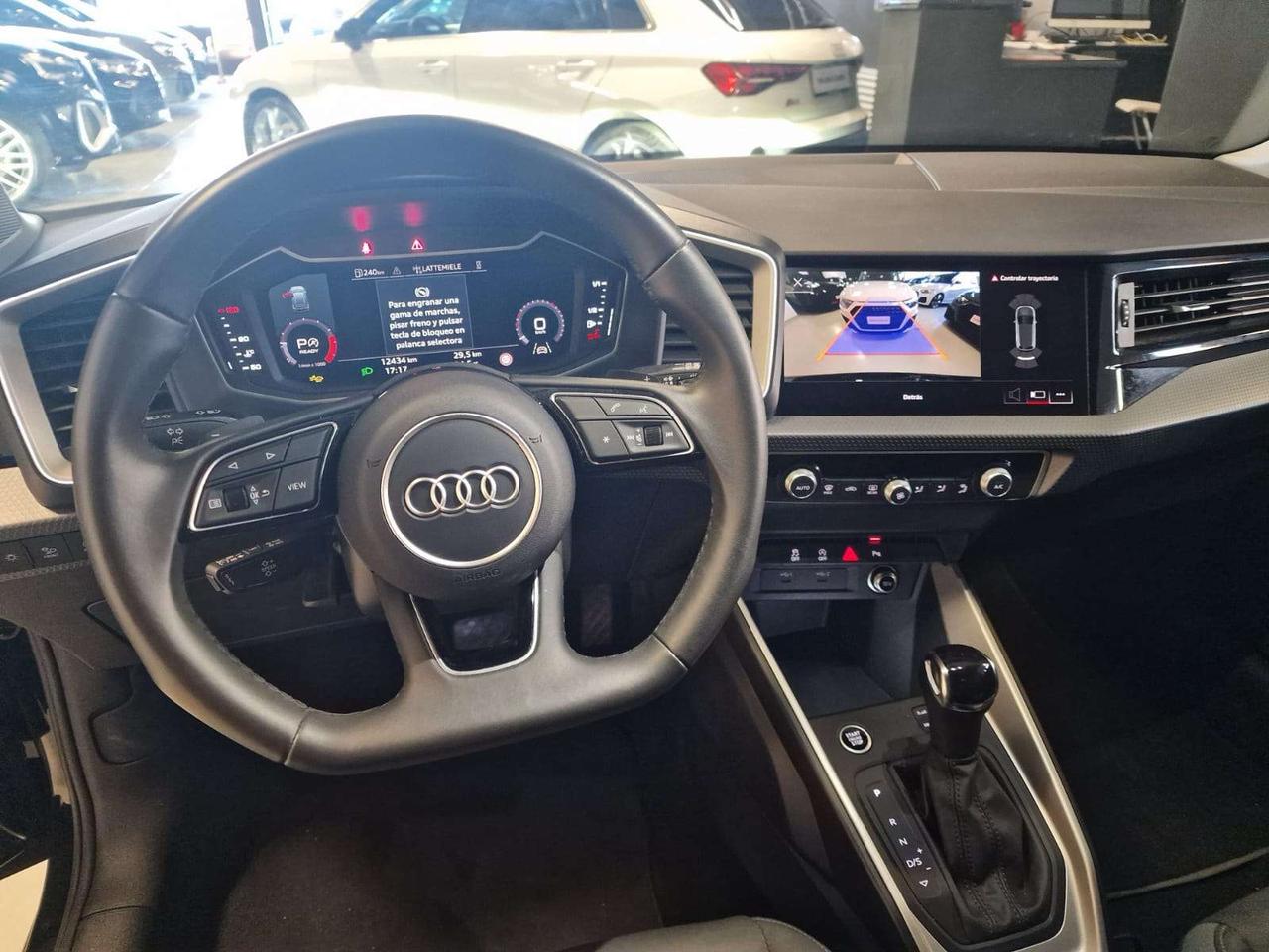 Audi A1 A1 SPB 30 1.0 tfsi Identity Black 116cv s-tronic