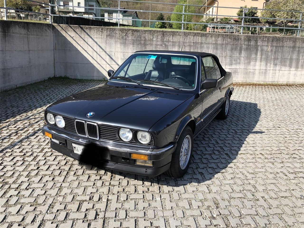 BMW 320i cabrio con hard top