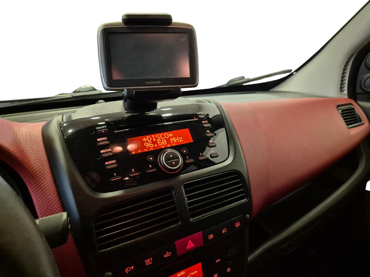 Fiat Doblo 1.6 mjt 16v Dynamic - UNIPROPRIETARIO - NEOPATENTATI - navi - sens. post.