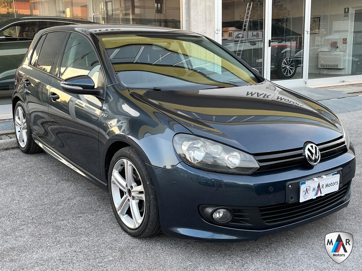Volkswagen Golf 1.6 TDI DPF DSG 5p. R Line