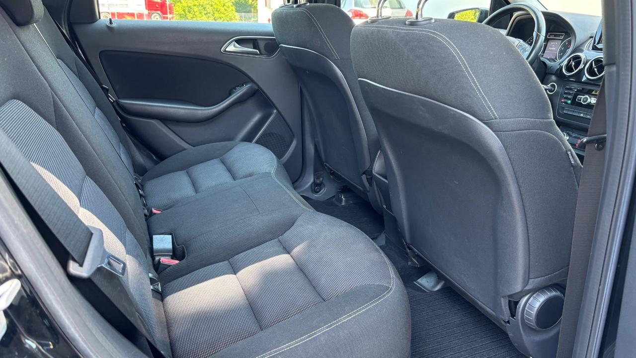 Mercedes-benz B 200 NGD Executive