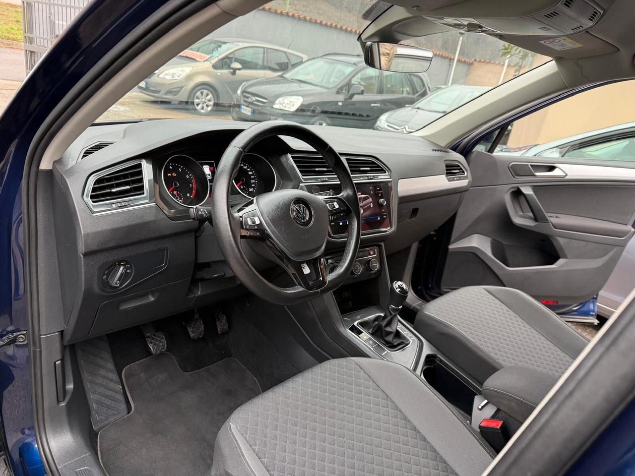 Volkswagen Tiguan 1400 BENZINA OK