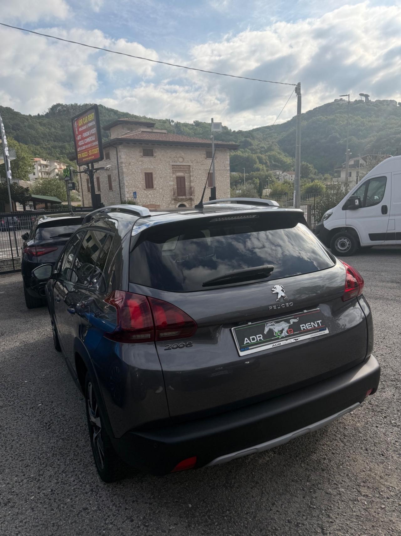 Peugeot 2008 BlueHDi 100 Allure