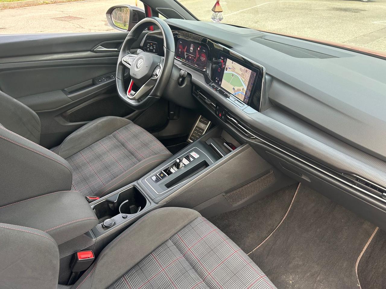 Volkswagen Golf GTI Ultimate 2.0 TSI GTI #9702