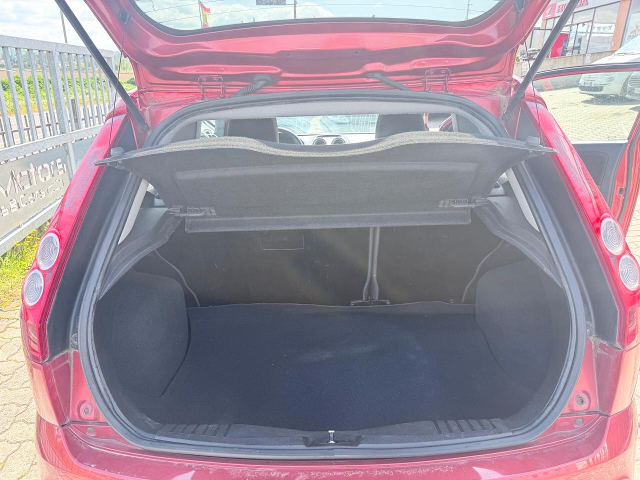 Ford Fiesta 1.2 BENZINA NEOP.