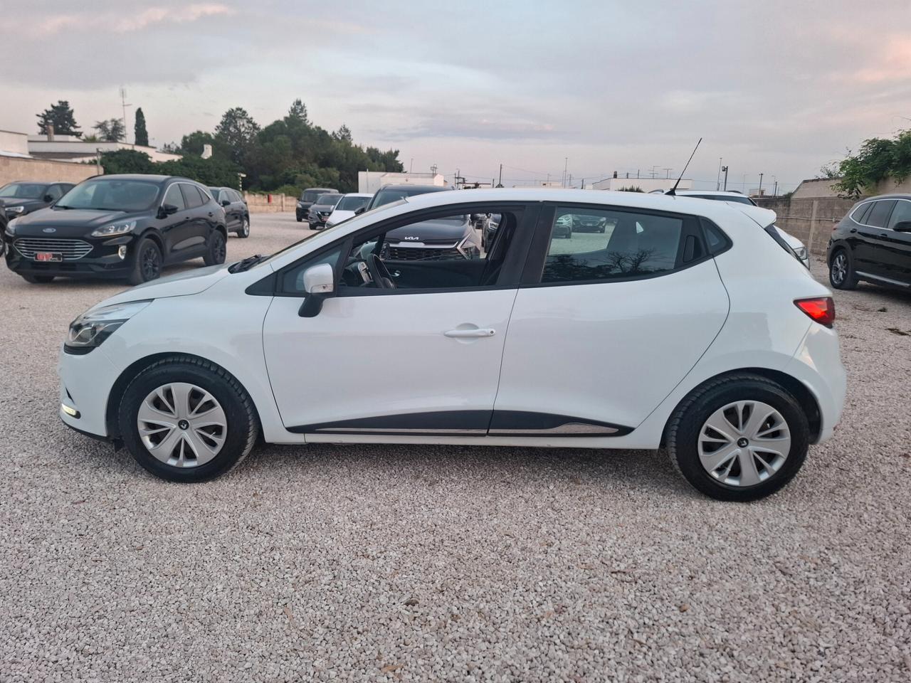 Clio dCi 75cv 5 Porte *NAVY-LED-CRUISE*