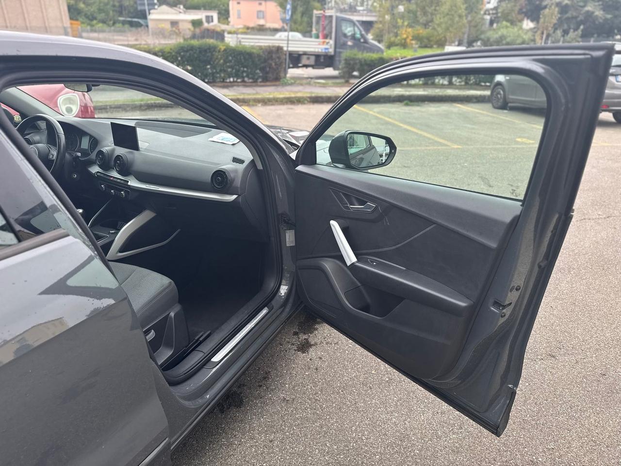 Audi Q2 Business 1.6 30 TDI #7416