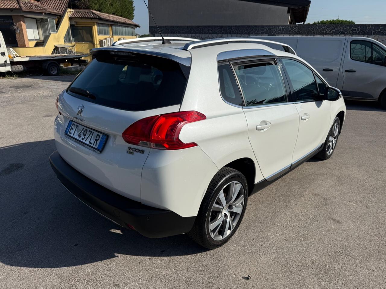 Peugeot 2008 1.6 e-HDi 115 CV Stop&Start Allure