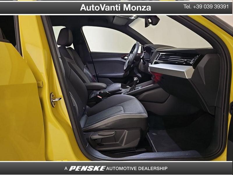 Audi A1 A1 Citycarver 30 1.0 tfsi Identity Contrast 116cv s-tronic