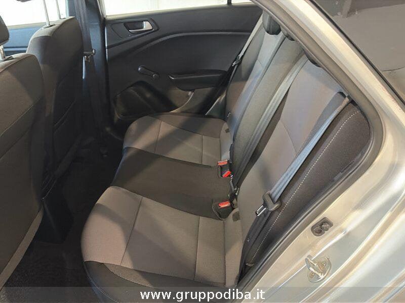 Hyundai i20 2015 Benzina 5p 1.2 Blackline 84cv