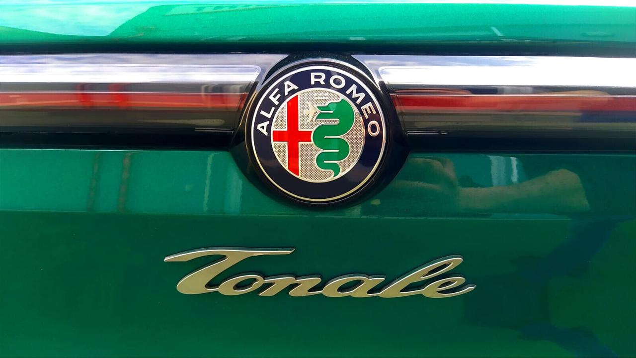 Alfa Romeo Tonale 1.6 diesel 130 CV TCT6 Tributo Italiano