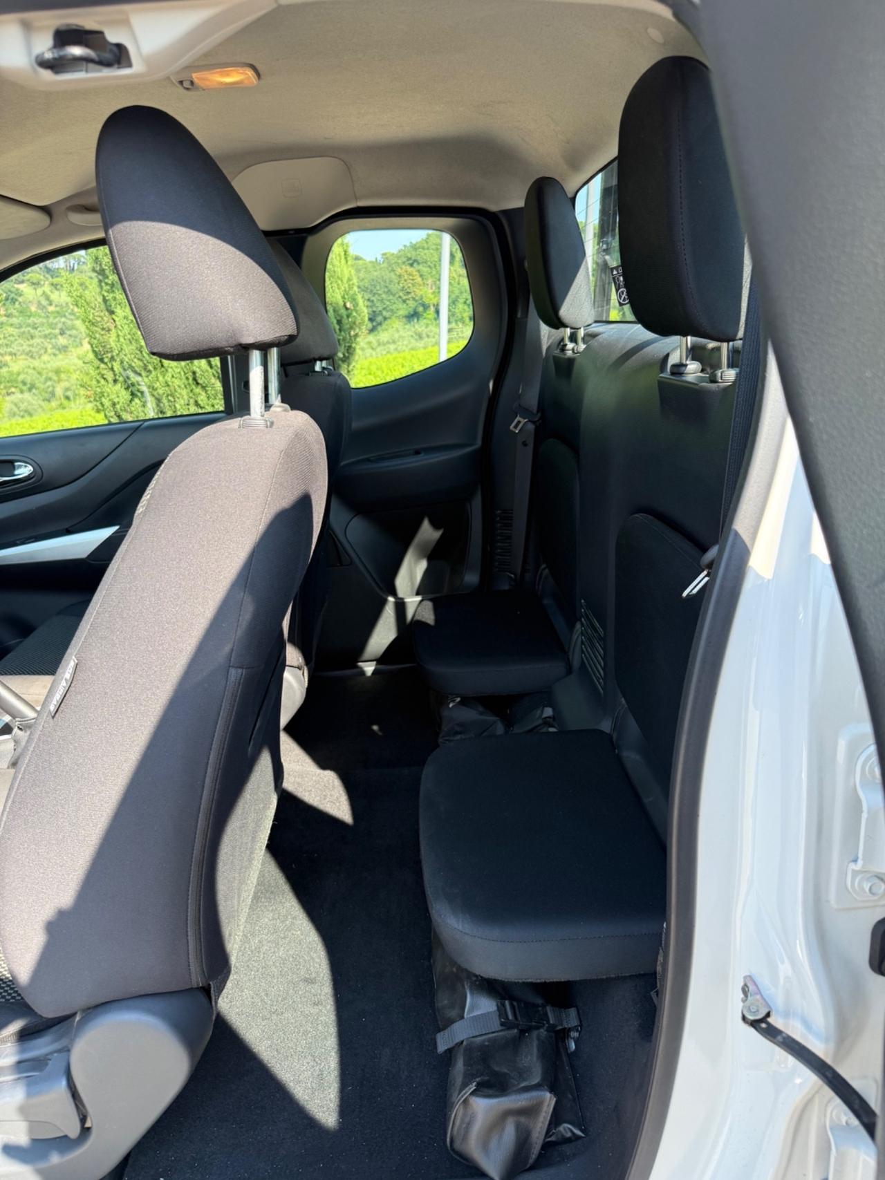 Nissan Navara 2.3 dci k.cab Acenta 4wd 163cv GARANZIA