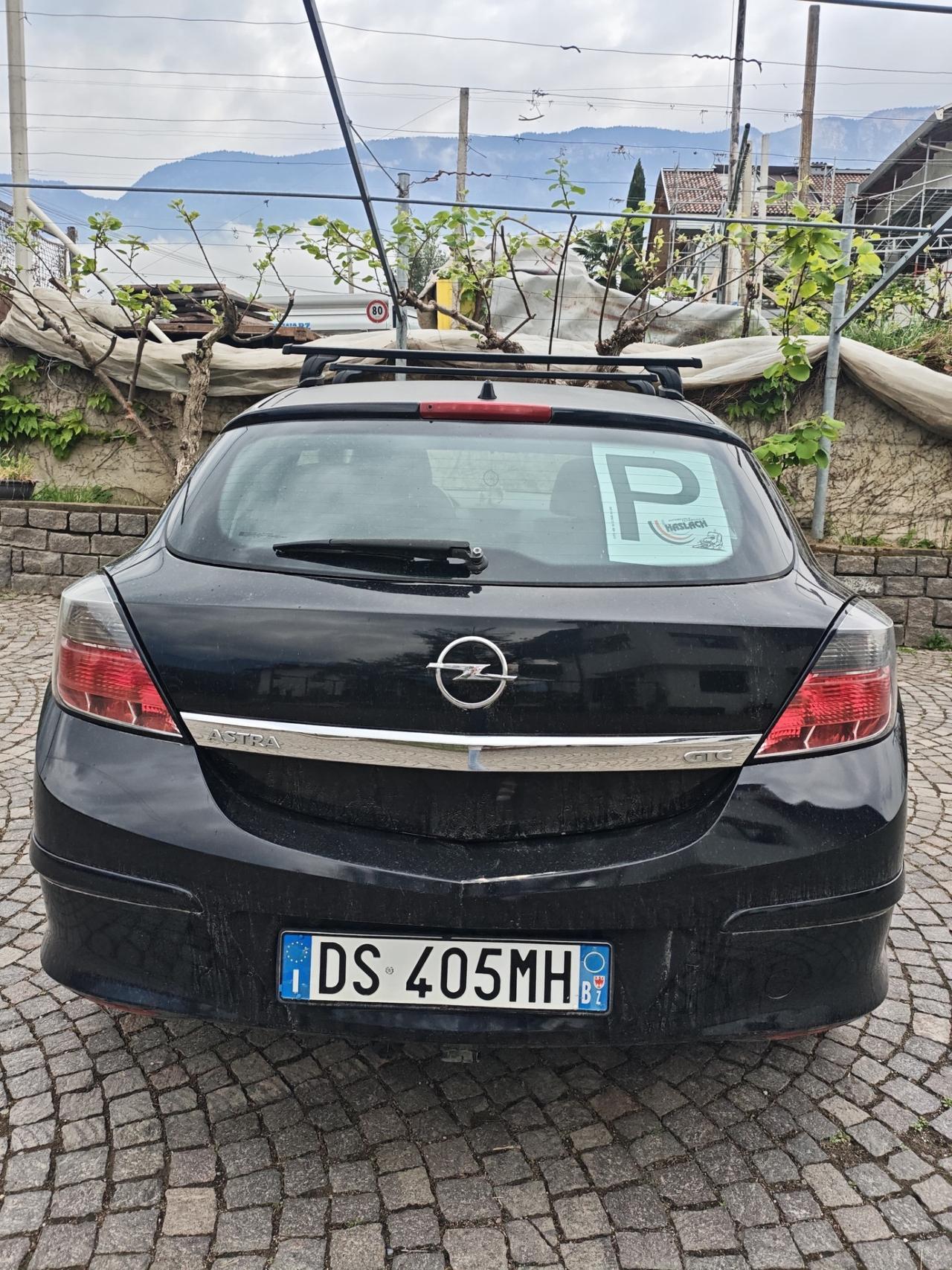 Opel Astra GTC 1.6 16V VVT 3 porte Cosmo