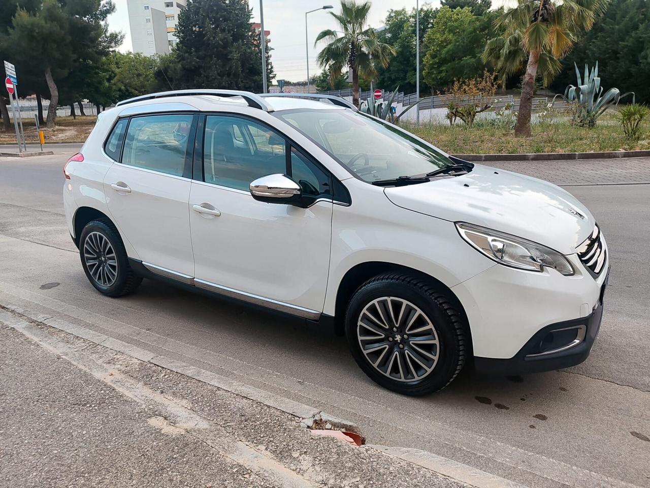 Peugeot 2008 1.6 e-HDi Allure FULL PERFETTA!!!!!!