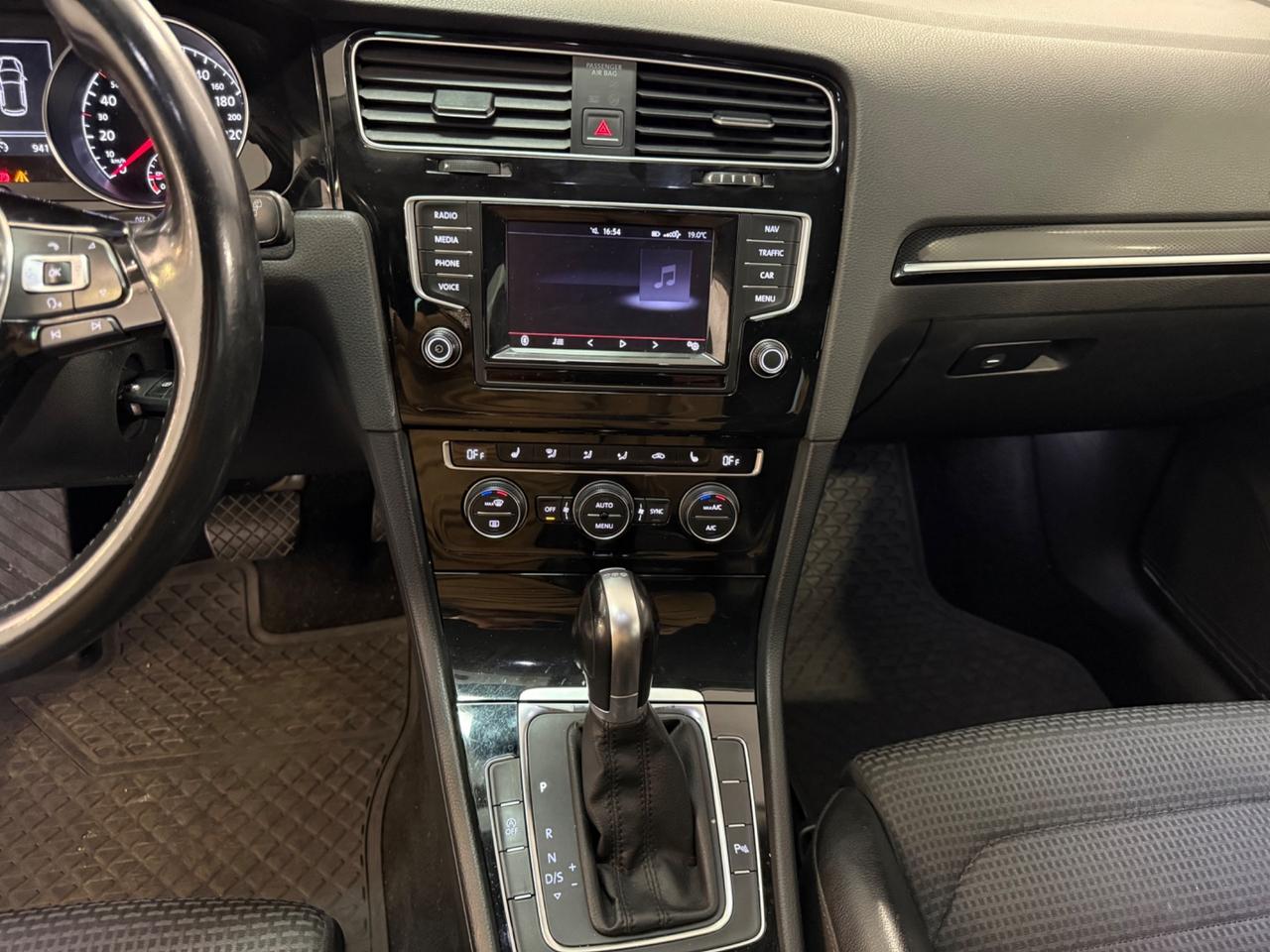 Volkswagen Golf Business 1.4 TGI DSG 5p. Highline BlueMotion