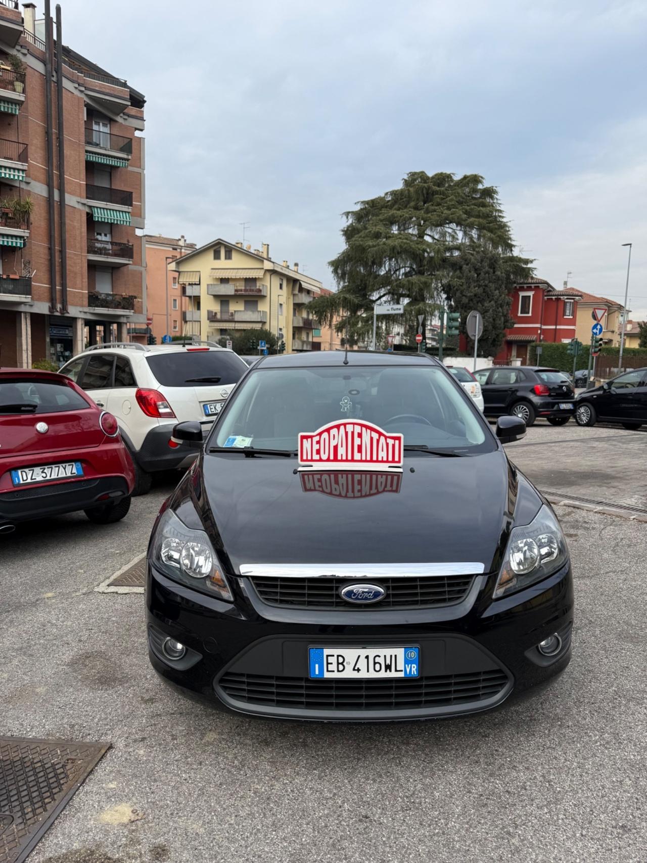 Ford Focus 1.6 (115CV) 5p. Bz.- GPL Titanium